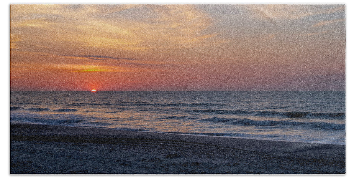 Beach Bath Towel featuring the photograph Beach Sunrise by David Palmer