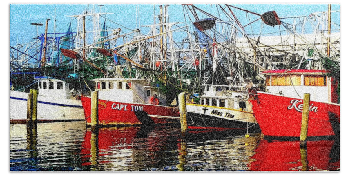 Boats Bath Towel featuring the photograph Boats in Harbor by Joe Roache