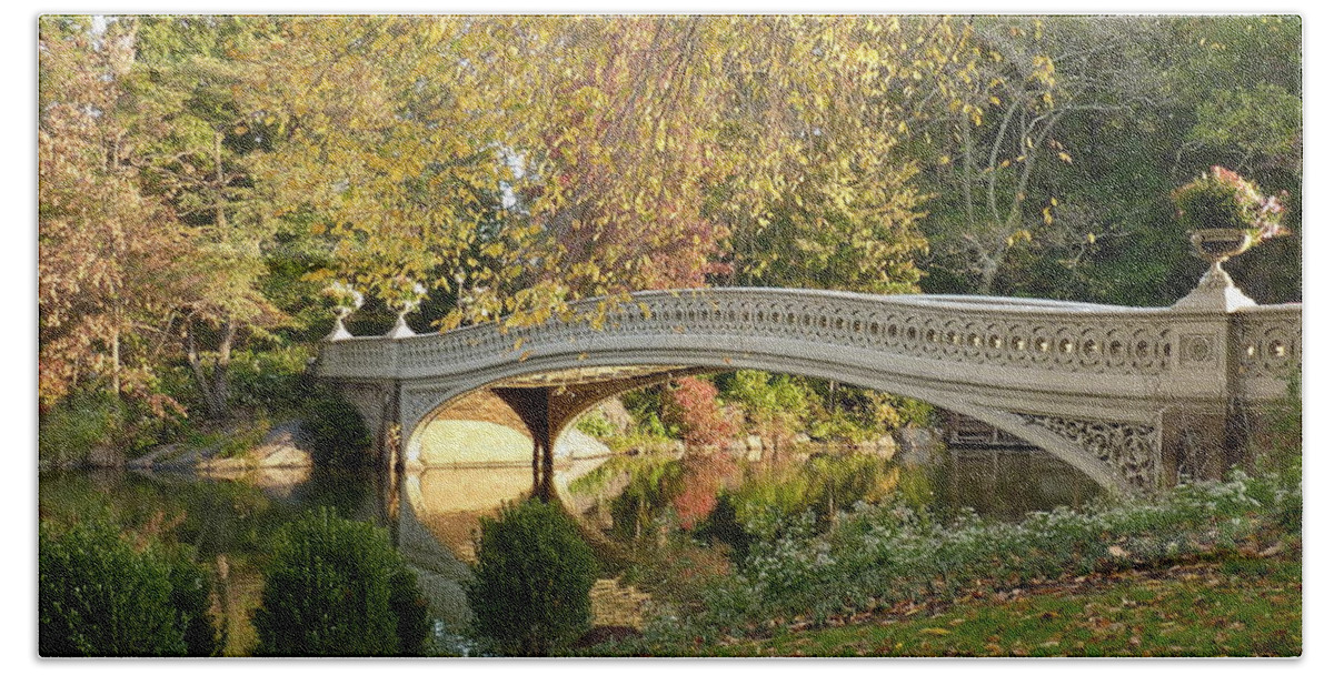 Bow Bridge Bath Towel featuring the photograph Bow Bridge Fall Foliage by Patricia Caron