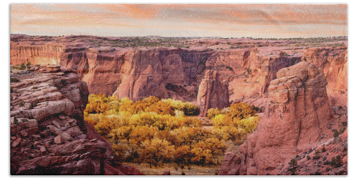 Canyon De Chelly Hand Towel featuring the photograph Canyon de Chelly 1801 by Kenneth Johnson