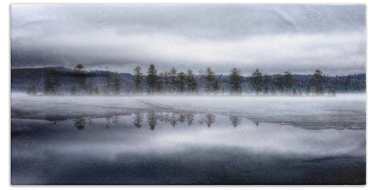 Coldstream Bath Towel featuring the photograph Coldstream Pond #1 by John Meader