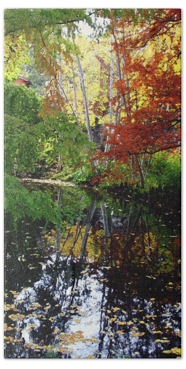 Creek Bath Towel featuring the photograph Creek in Missouri by John Lautermilch