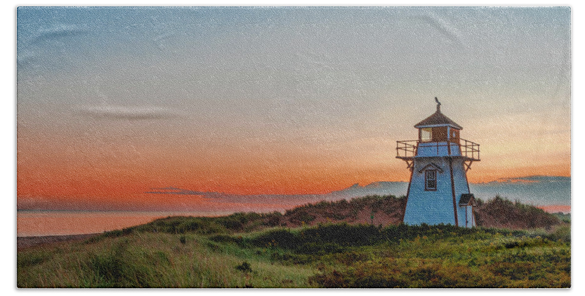 Pastel Hand Towel featuring the photograph Daybreak at Covehead by Marcy Wielfaert