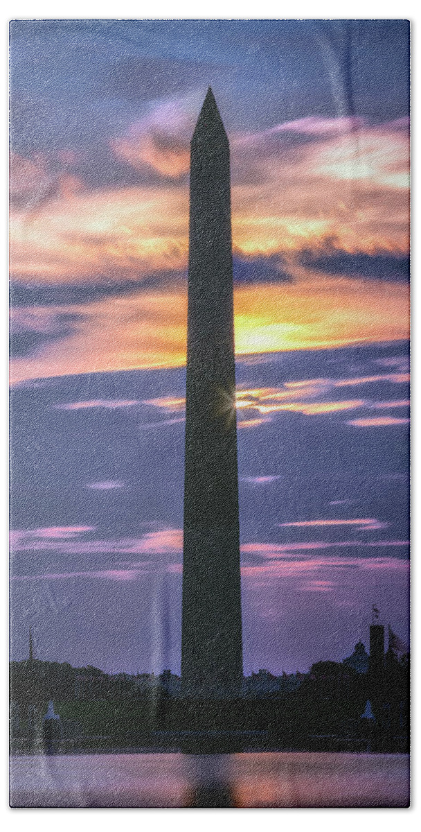 Washington D.c. Hand Towel featuring the photograph DC Morning IV by Robert Fawcett