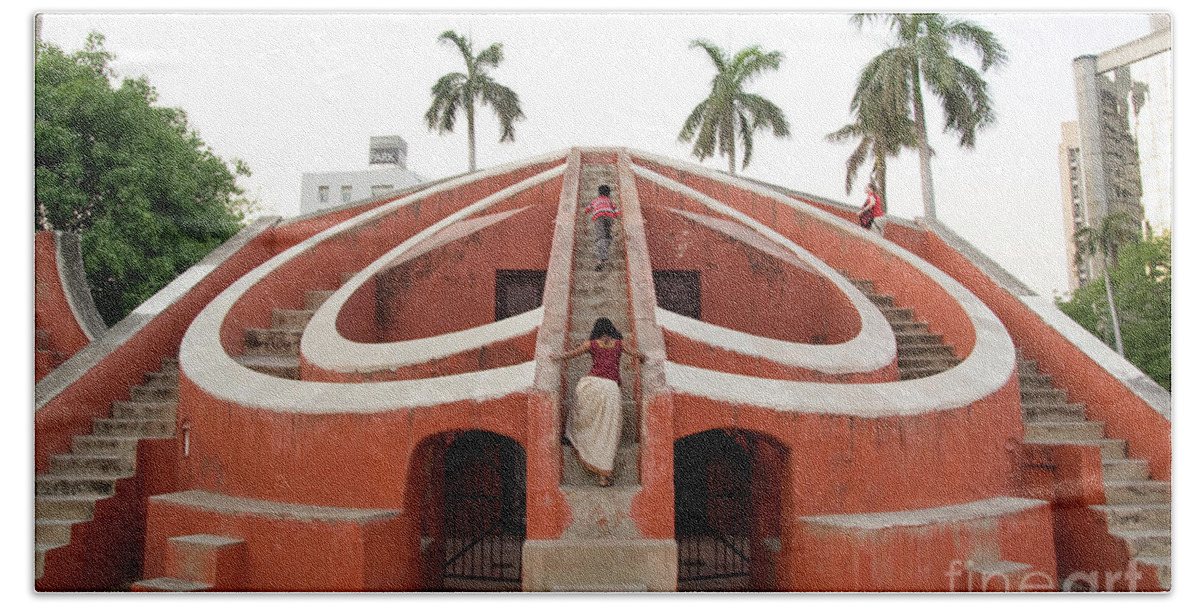 India Bath Towel featuring the photograph Delhi, Jantar Mantar Observatory a9 by Ohad Shahar