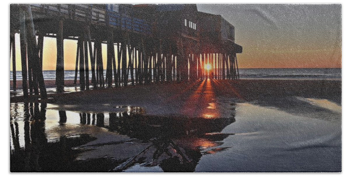 Sunrise Hand Towel featuring the photograph Early Morning Sunrise by Steve Brown