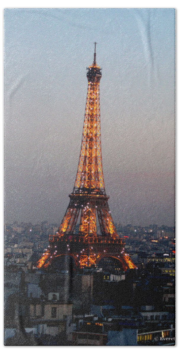 Everett Spruill Hand Towel featuring the photograph Eiffel Tower 19 by Everett Spruill