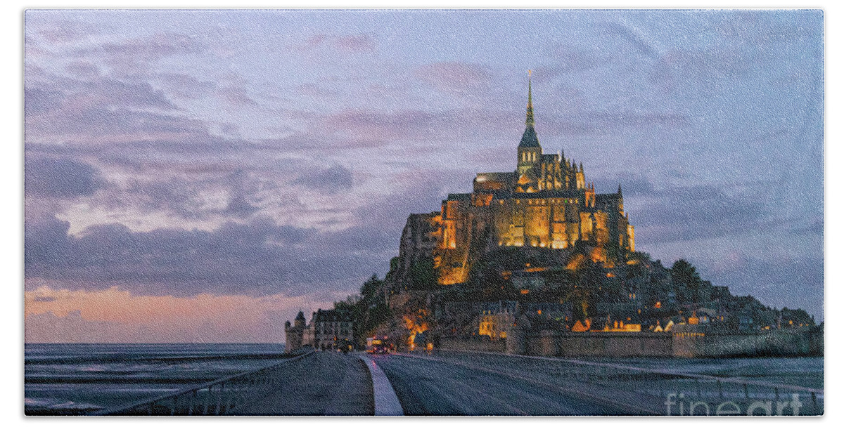 Mont-saint-michel Bath Towel featuring the photograph Evening Magic Mont Saint Michel by Wayne Moran
