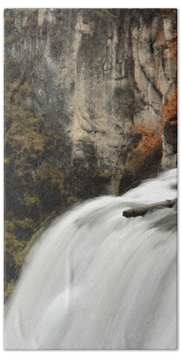 Autumn Bath Towel featuring the photograph Fall's Falls by David Andersen
