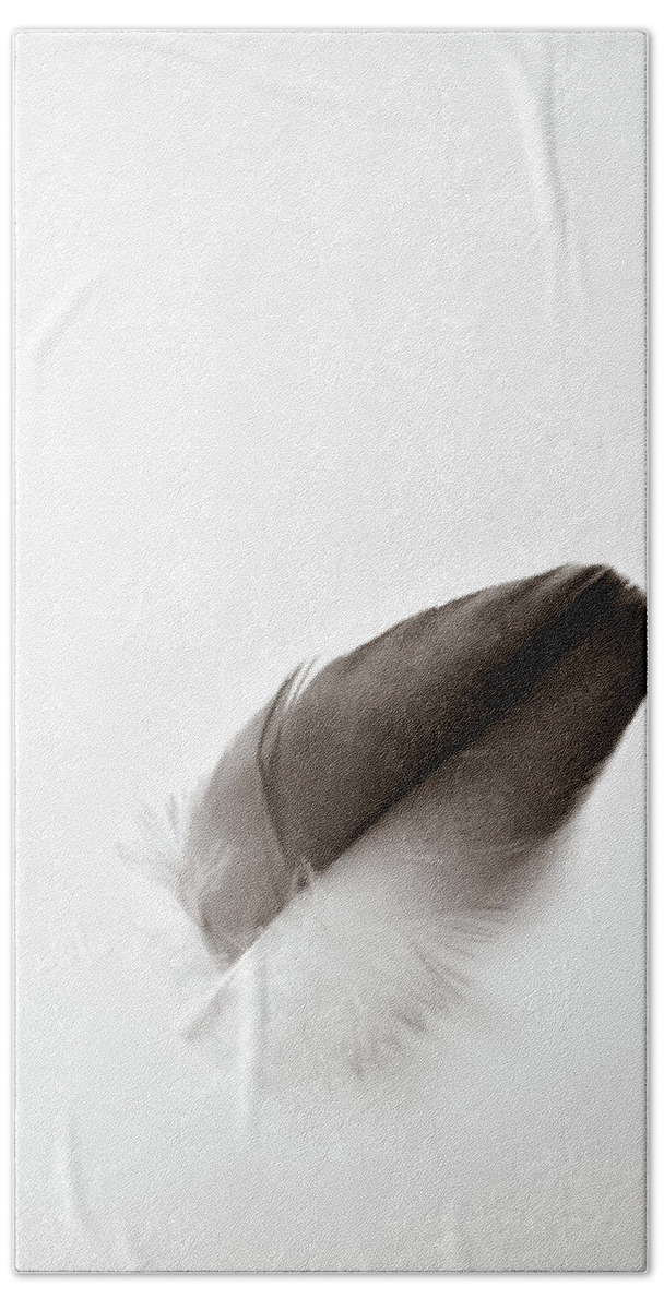 Feather Bath Towel featuring the photograph Flightless by Michelle Wermuth