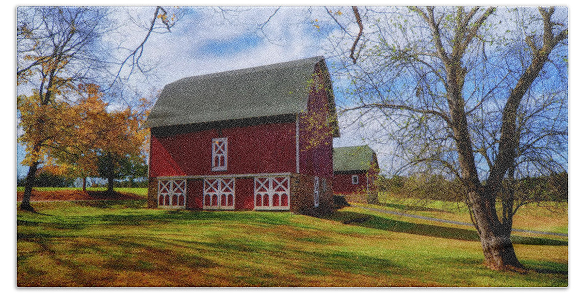 Farm Bath Towel featuring the photograph Frenchtown Barns #2 by Mark Miller