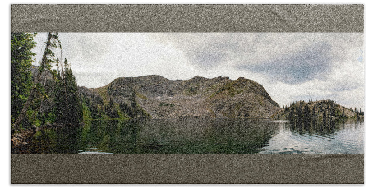 Gilpin Lake Hand Towel featuring the photograph Gilpin Lake by Nicole Lloyd