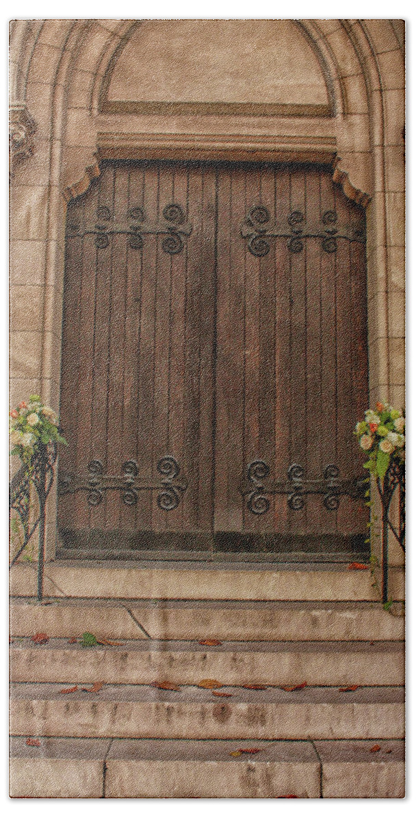 Door Bath Towel featuring the photograph Grand Doorway by Robert Hebert