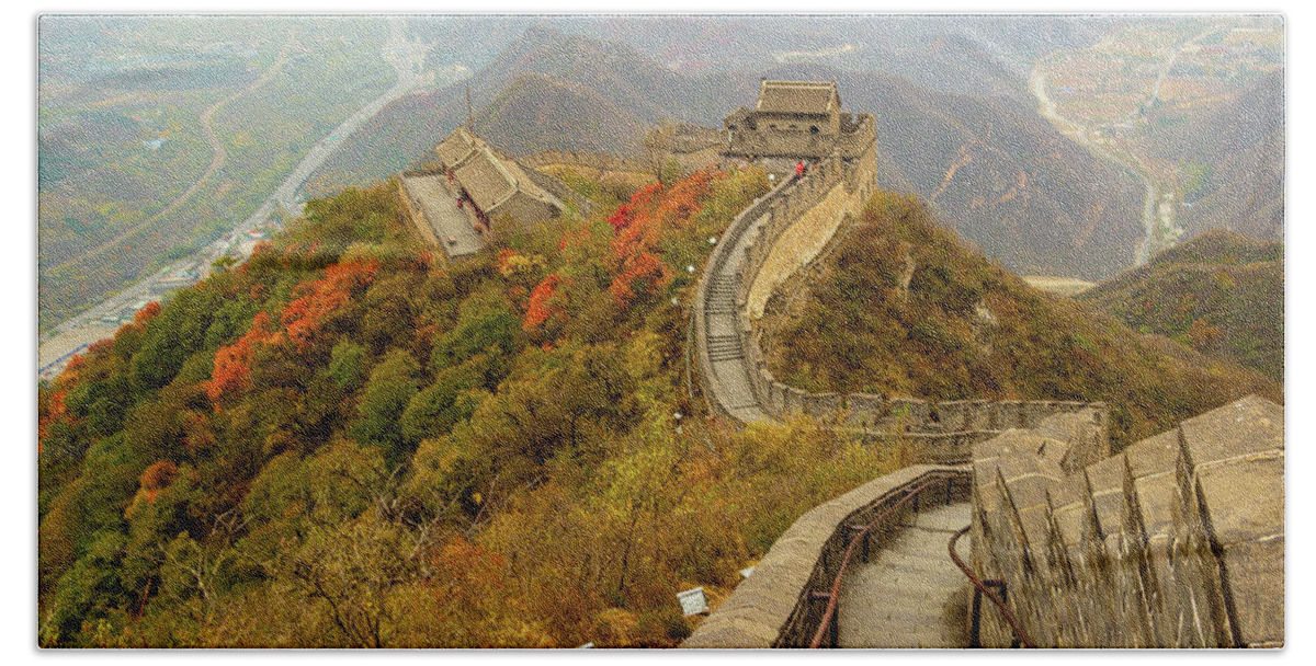 China Hand Towel featuring the photograph Great Wall of China by Aashish Vaidya