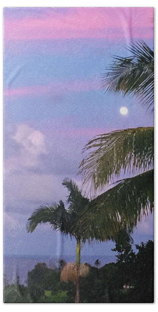 Hakalau Hawaii Moonrise Bath Towel featuring the photograph The Palms of Hakalau Bay at Moon rising by Lehua Pekelo-Stearns