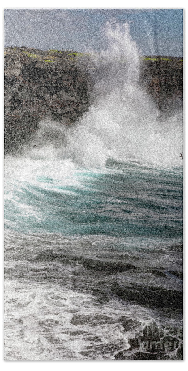 Lava Bath Towel featuring the photograph Hawaii Surf by Jim West