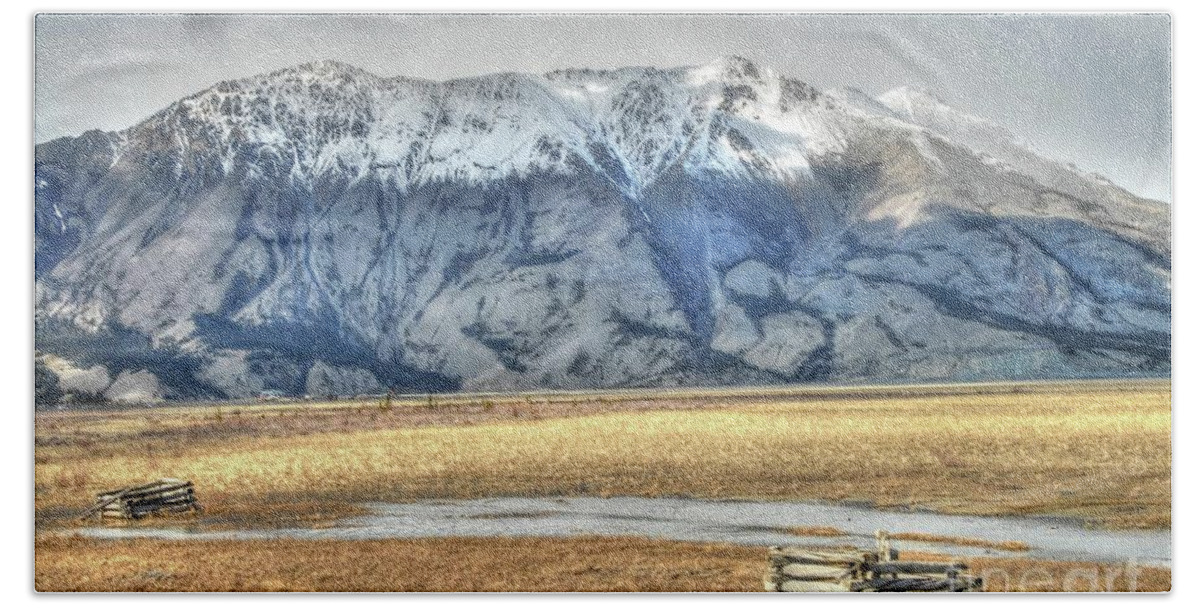 Kluane National Park And Reserve Bath Towel featuring the photograph Inside Kluane National Park and Reserve II by Dyle Warren