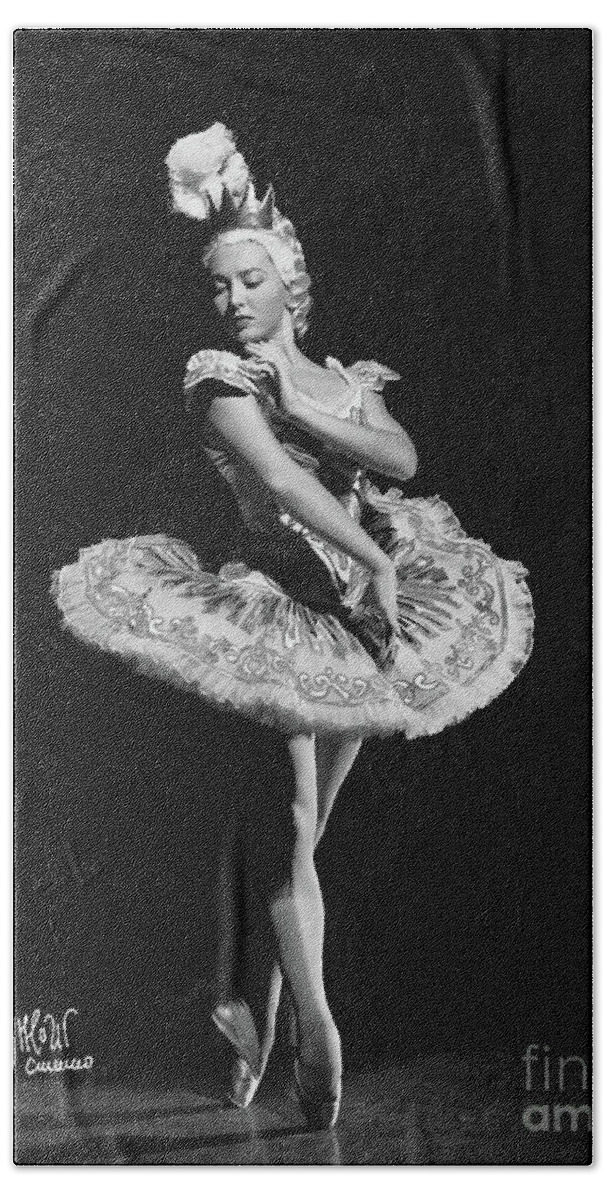 Legs Hand Towel featuring the photograph Irina Baranova, Russian born ballet dancer by Maurice Seymour