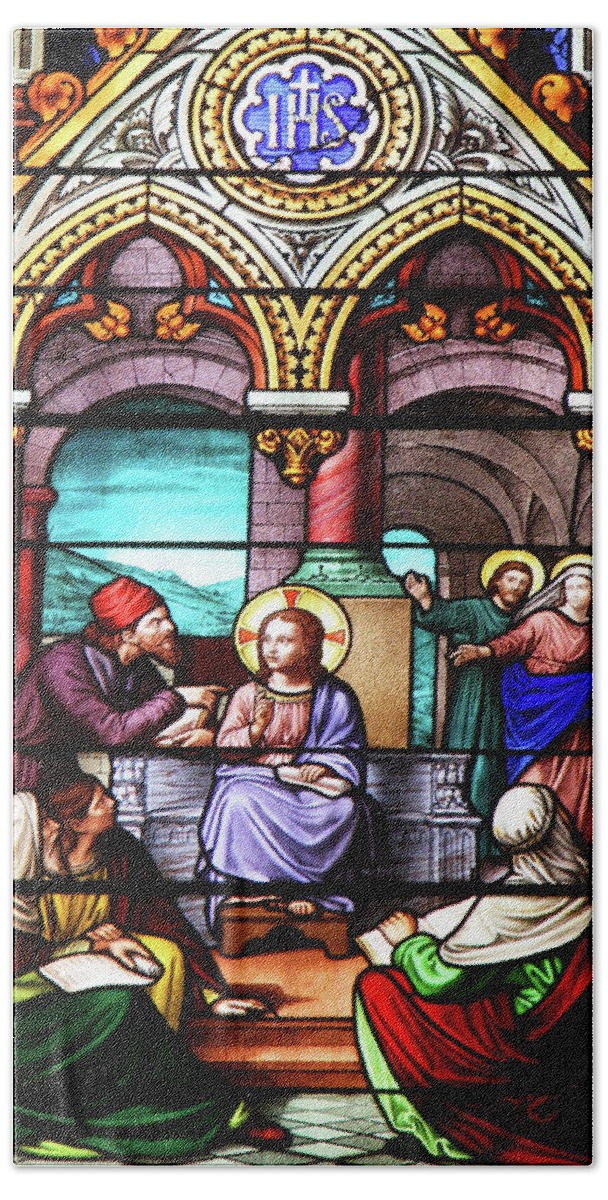 Stained Glass Bath Towel featuring the photograph Jesus Teaches at the Temple by Munir Alawi