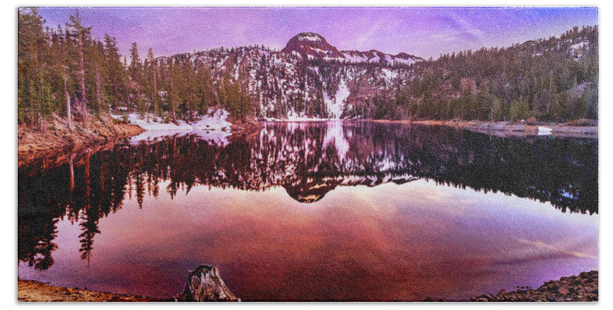 Ebbetts Pass Bath Towel featuring the photograph Kinney Reservoir Sunset by Don Hoekwater Photography