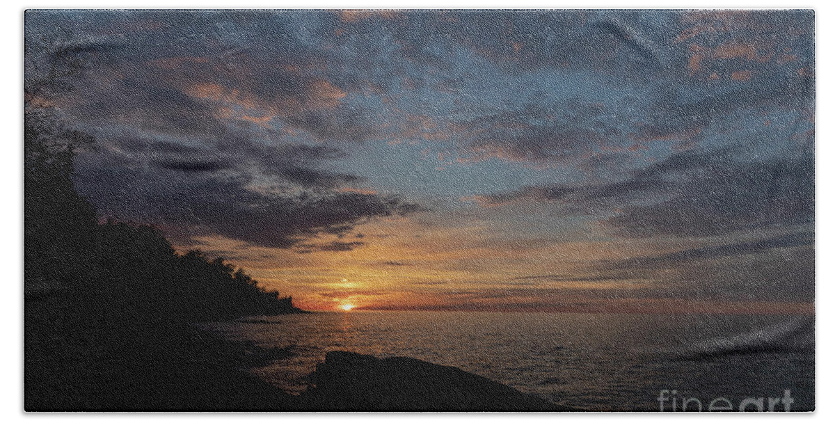 Lake Superior Bath Towel featuring the photograph Lake Superior Sunset by Jim West
