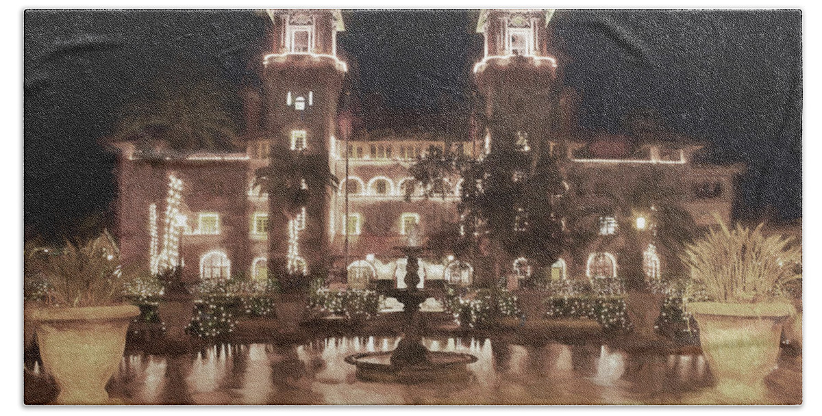 Christmas Lights Bath Towel featuring the photograph Lightner Museum Christmas Lights,St Augustine 003 by Rich Franco