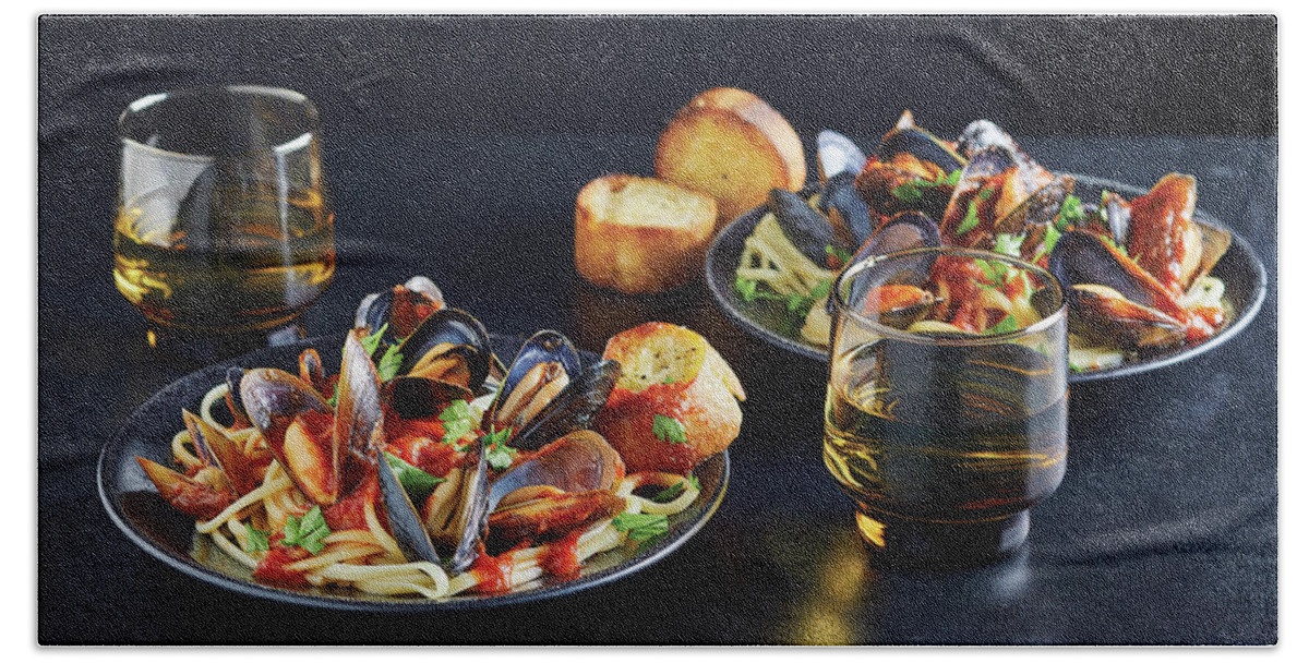 Italian Hand Towel featuring the photograph Lunguine with mussels by Cuisine at Home