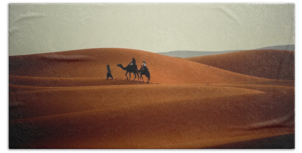 Africa Hand Towel featuring the photograph Majestic Sahara by Robert Grac