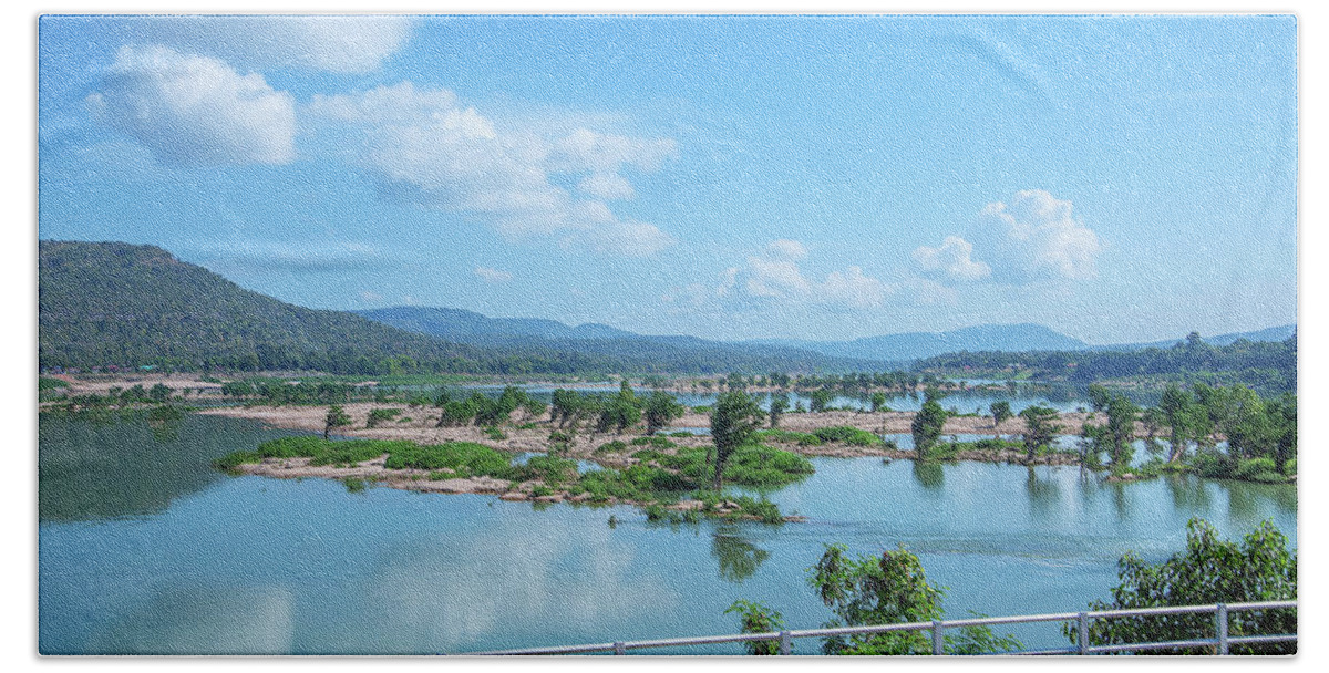Scenic Bath Towel featuring the photograph Mekong River and Laos in the Distance DTHU0988 by Gerry Gantt