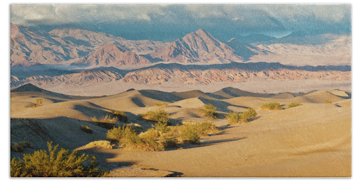 Amargosa Range Bath Towel featuring the photograph Mesquite Flat Sand Dunes at Sunset by Jeff Goulden