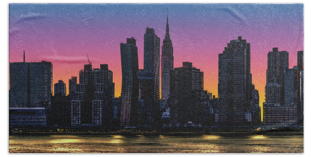 New York City Bath Towel featuring the photograph Midtown Eastside Evening by Chris Lord