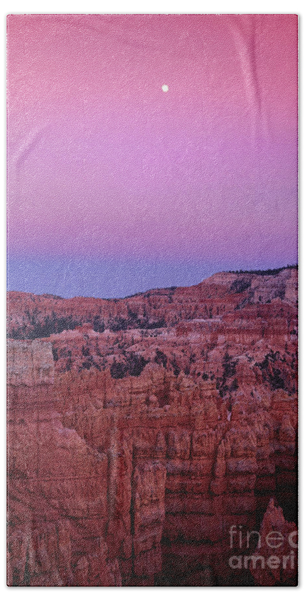 North America Hand Towel featuring the photograph Moonrise over the Hoodoos Bryce Canyon National Park Utah by Dave Welling
