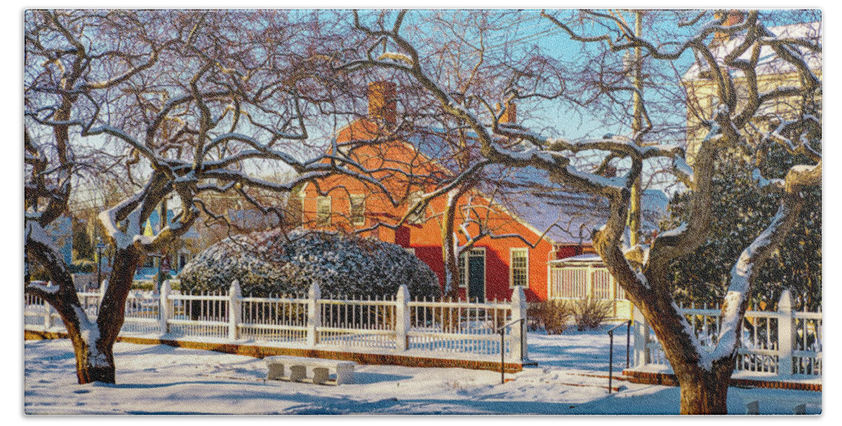New Hampshire Bath Towel featuring the photograph Morning Light, Winter Garden. by Jeff Sinon