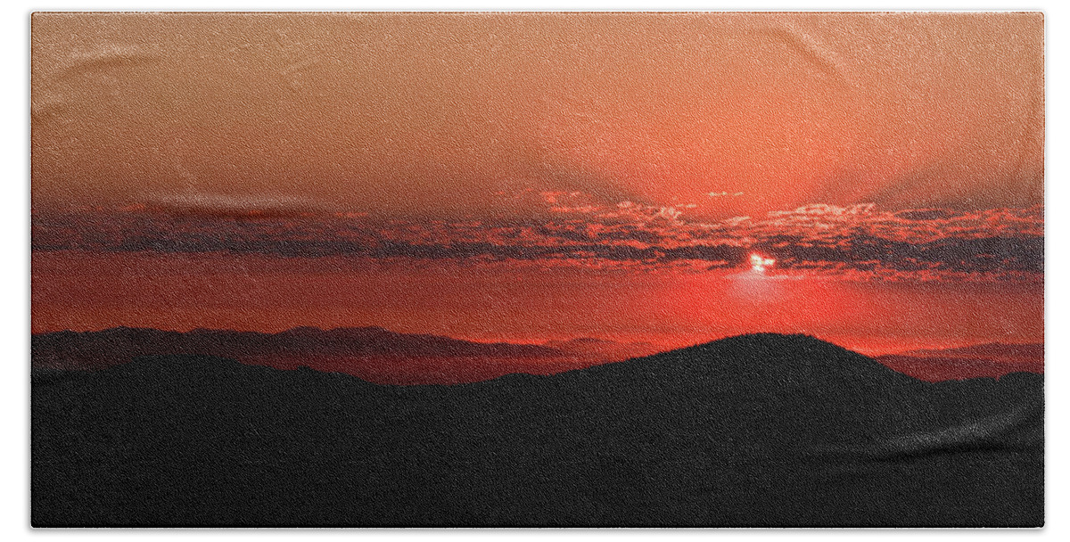 Sunset Bath Towel featuring the photograph Mountain Sunset by Briand Sanderson