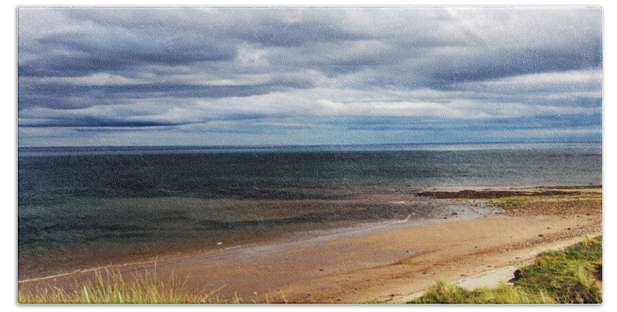 Coastline Bath Towel featuring the photograph Northumbrian Coastline by Jeff Townsend