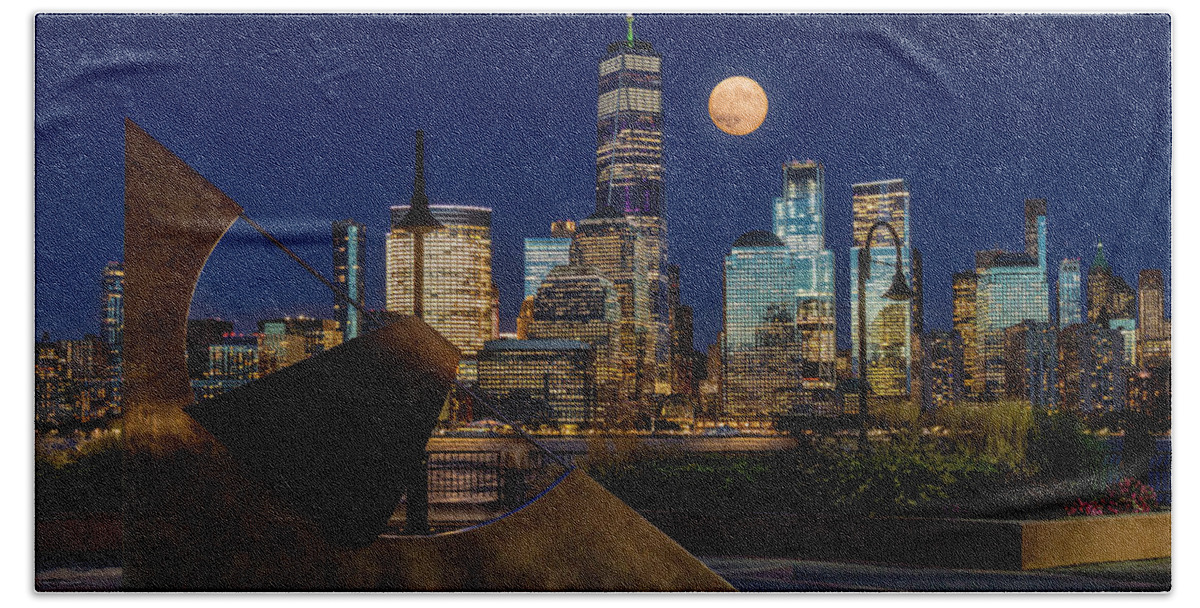 Nyc Skyline Bath Towel featuring the photograph NYC Skyline Harvest Moon by Susan Candelario