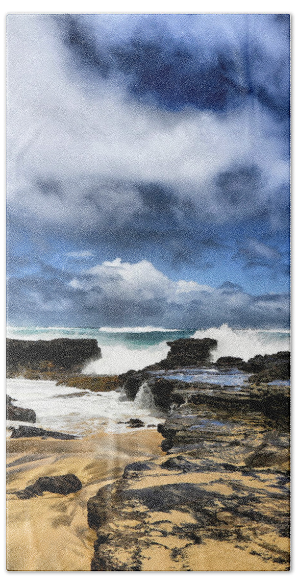 Waves Bath Towel featuring the photograph Oahu Shoreline by Donald J Gray