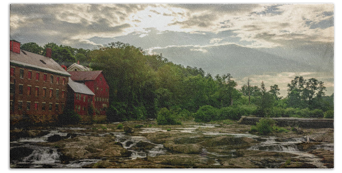 Landscape Bath Towel featuring the photograph Old Red Building on the River by Mike Whalen
