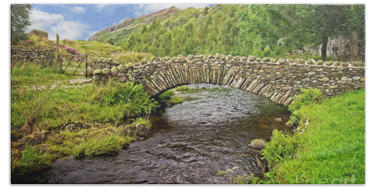 The Lakes Bath Towel featuring the photograph Packhorse Bridge, Lake District by Martyn Arnold
