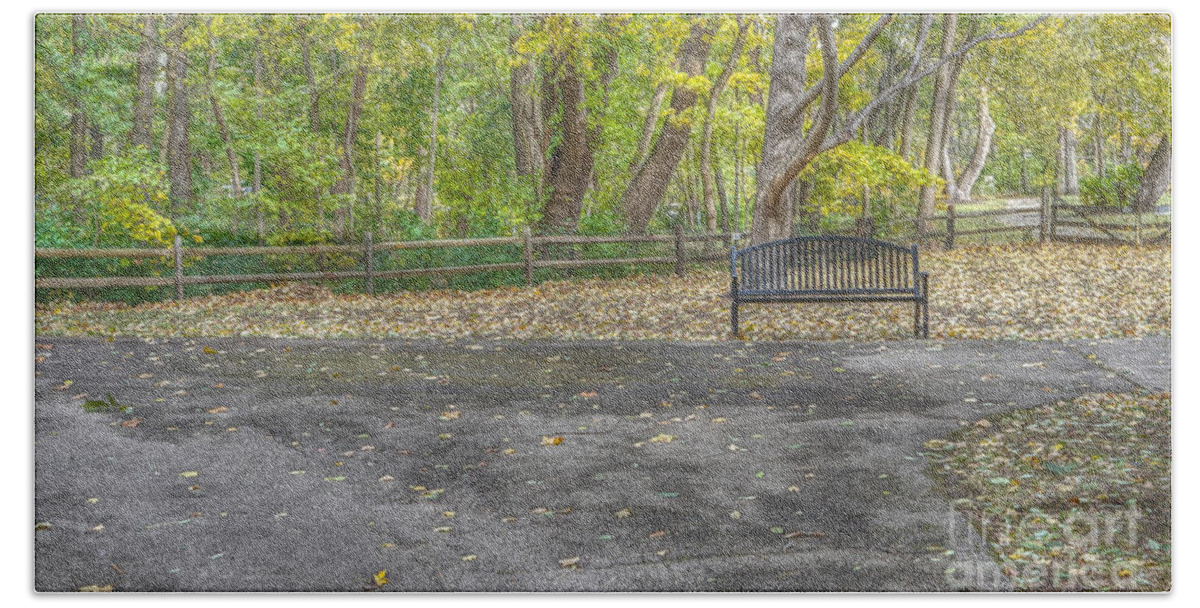 Park Bath Towel featuring the photograph Park Bench @ Sharon Woods by Jeremy Lankford