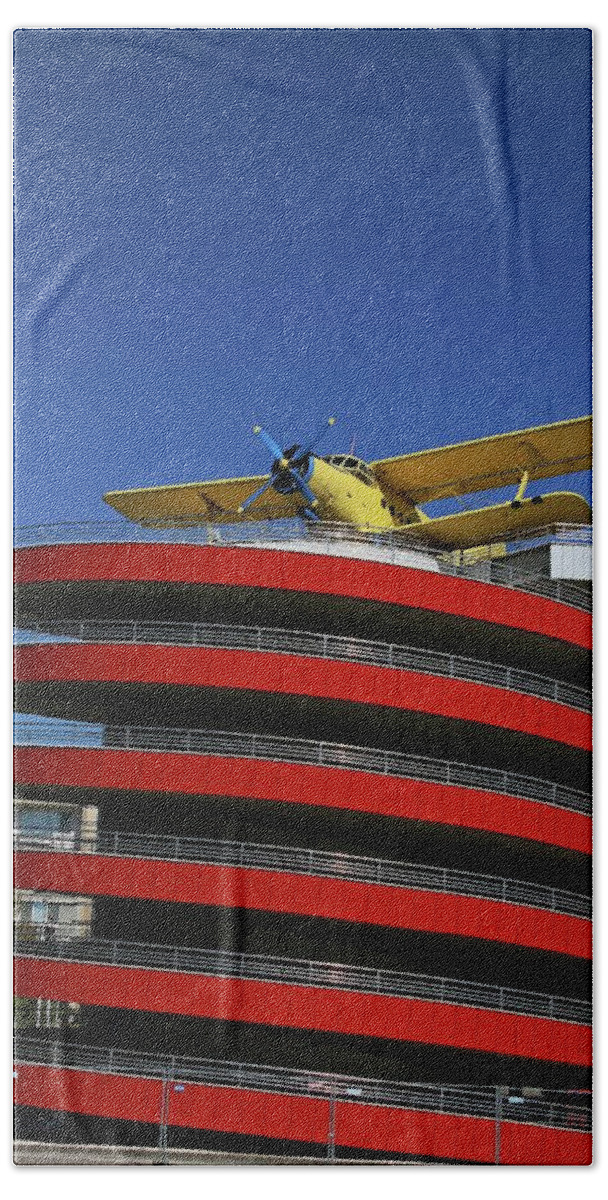 Plane Hand Towel featuring the photograph Plane on building by Martin Smith