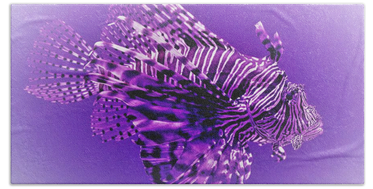 Lion Fish Bath Towel featuring the photograph Purple Lionfish by Lucie Dumas