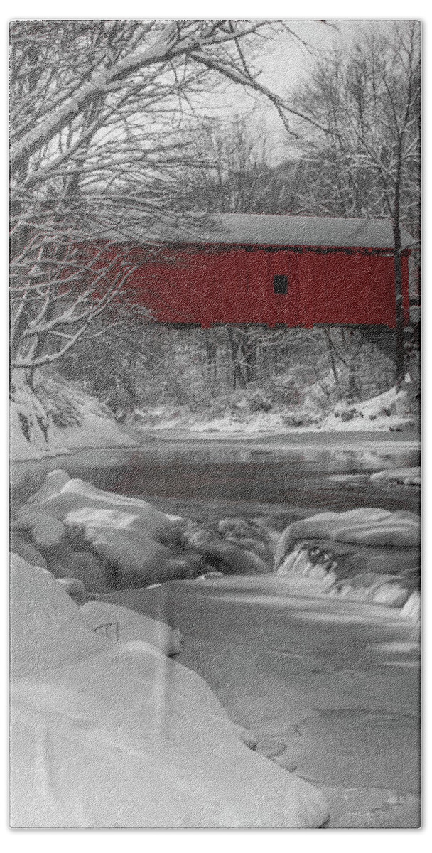 Northfield Bath Towel featuring the photograph Red Covered Bridge by Rob Davies