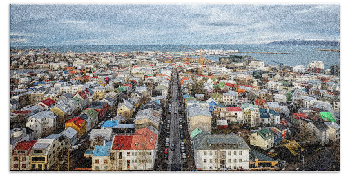 Hallgrimskirkja Bath Towel featuring the photograph Reykjavik City 1 by Nigel R Bell