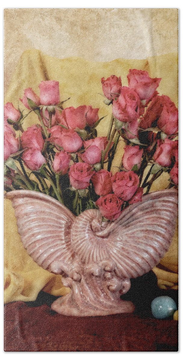 Pink Vase Bath Towel featuring the photograph Roses in Pink Vintage Vase by Sandra Selle Rodriguez