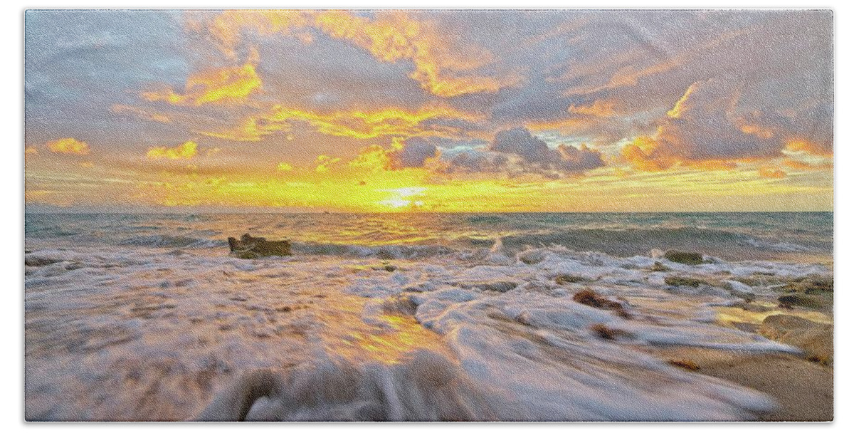 Carlin Park Bath Towel featuring the photograph Rushing Surf by Steve DaPonte