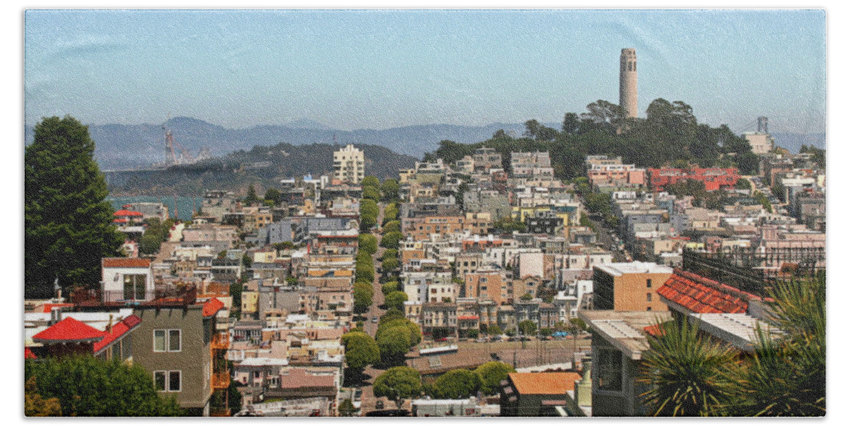 San Francisco Bath Towel featuring the photograph San Francisco - Telegraph Hill by Richard Krebs