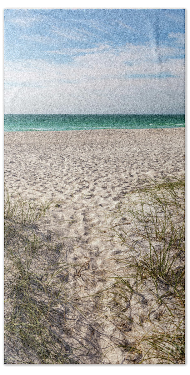 Florida Bath Towel featuring the photograph Sandry Trail by Karin Pinkham