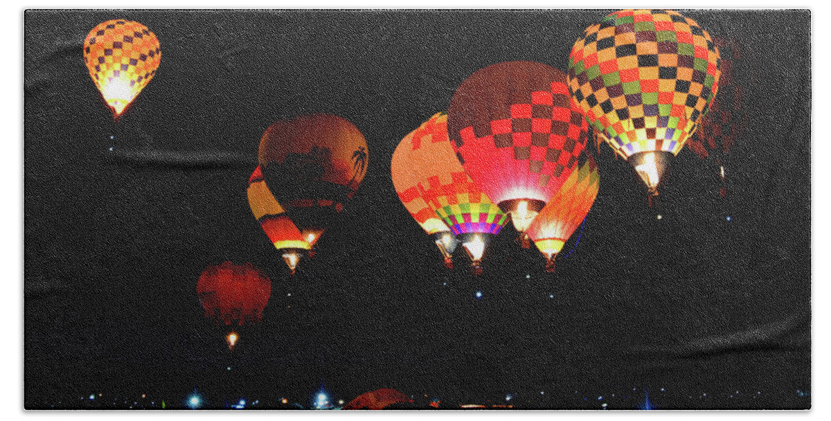 Hot Air Balloons Bath Towel featuring the photograph Ascending balloons panoramic work A by David Lee Thompson