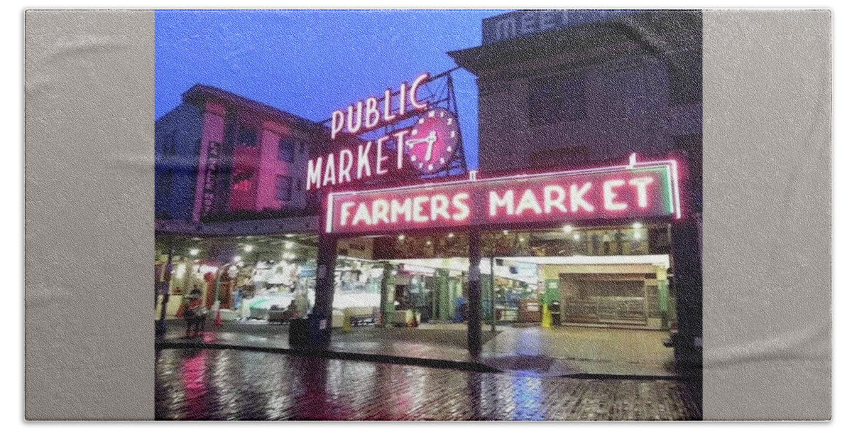 Public Market Hand Towel featuring the photograph Seattle by FD Graham